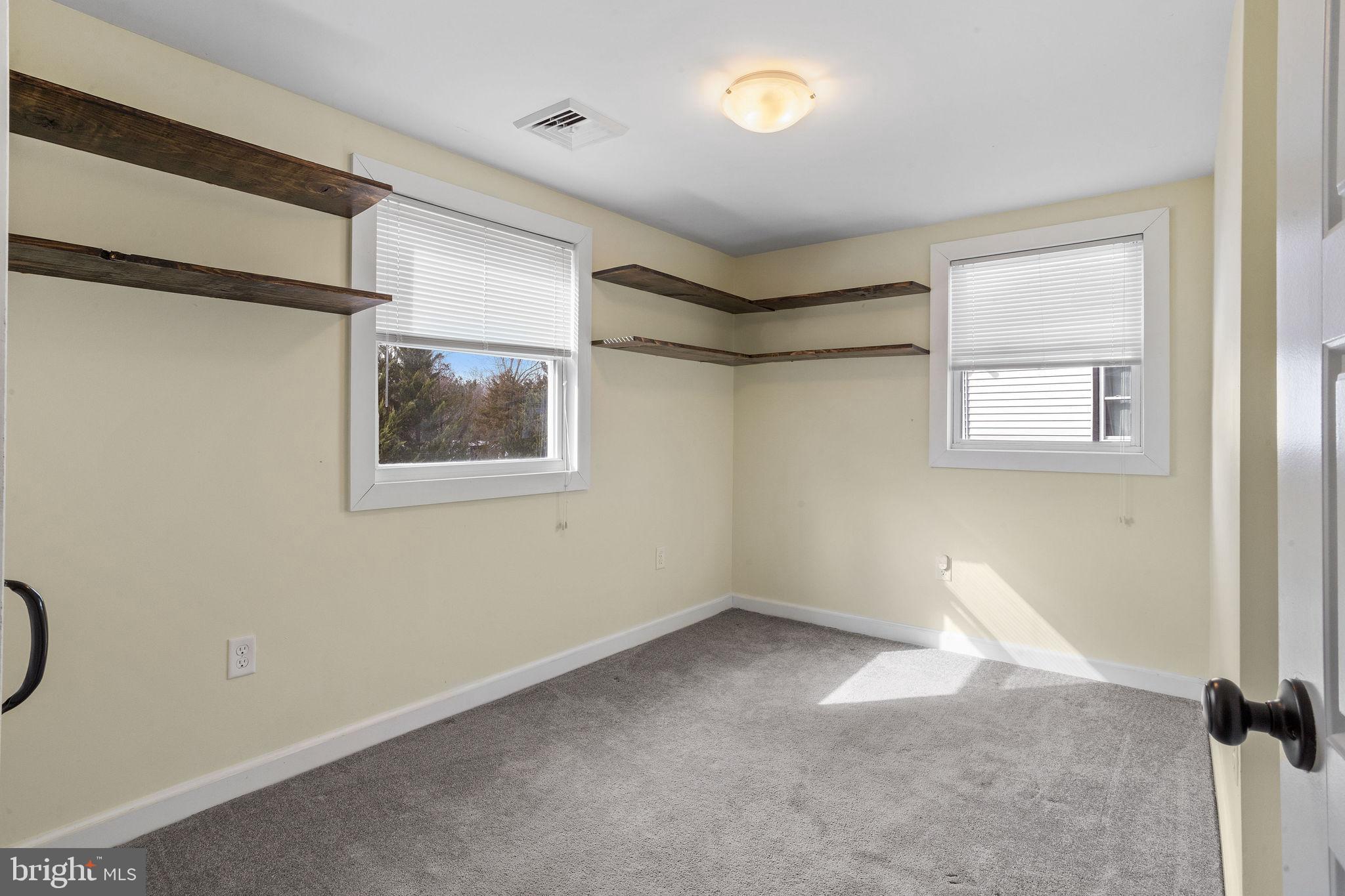 442 S EGG HARBOR ROAD