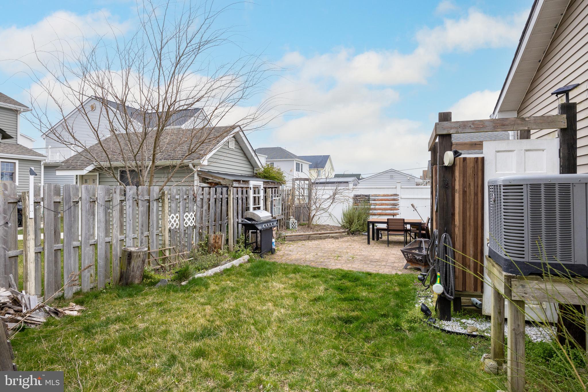 1325 Quimet Rd