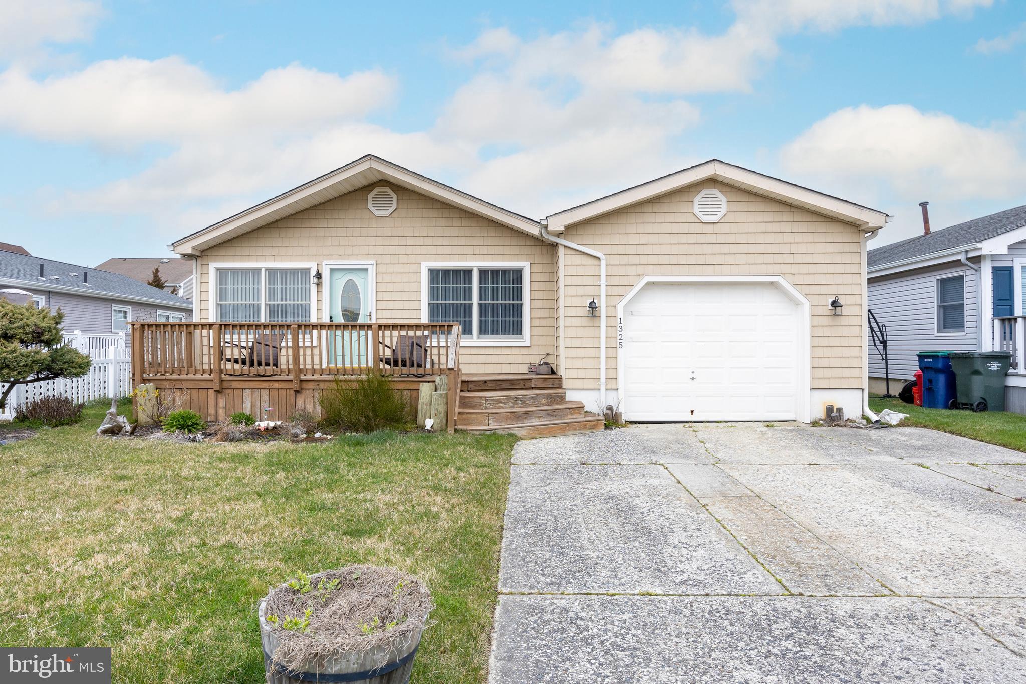 1325 Quimet Rd