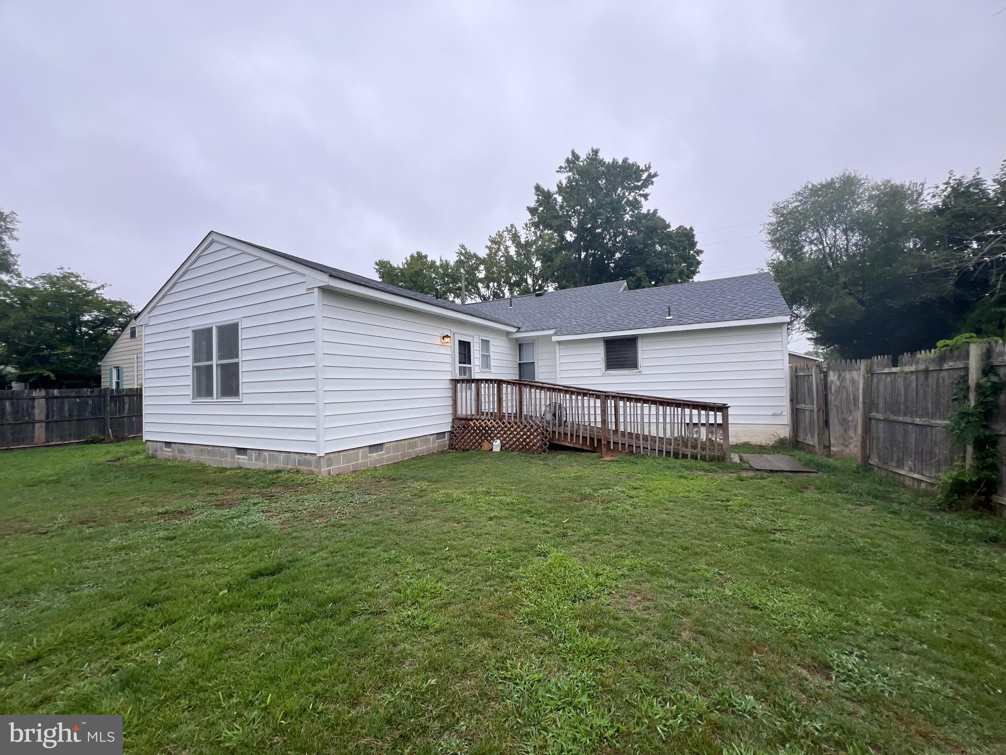 1324 W North St
