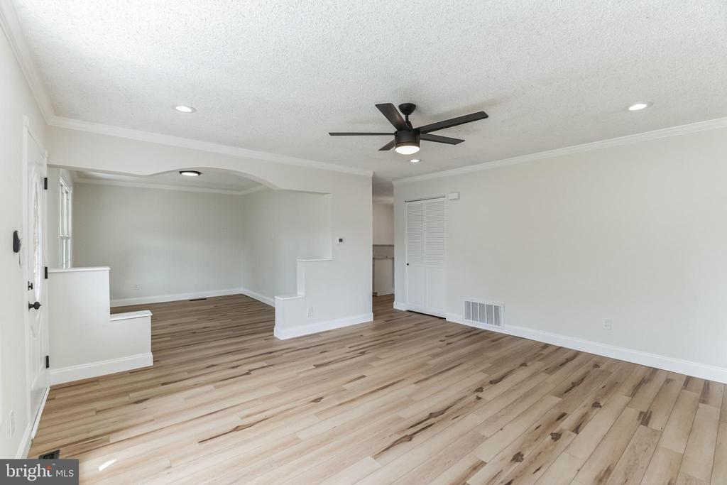 32 S RIVER DRIVE