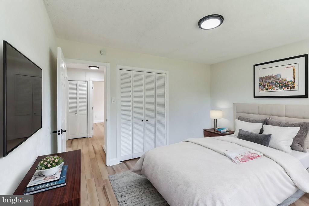 32 S RIVER DRIVE