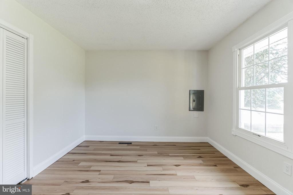 32 S RIVER DRIVE