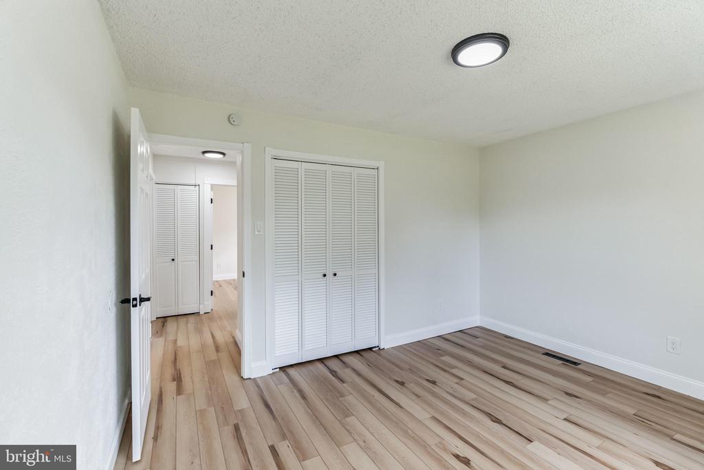 32 S RIVER DRIVE