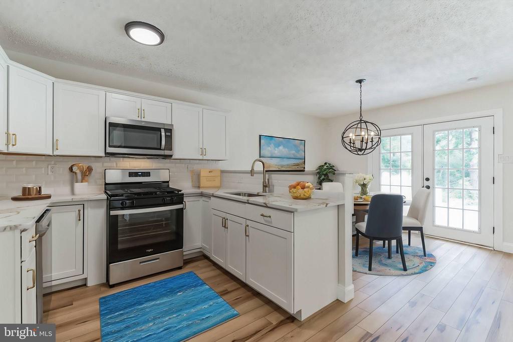 32 S RIVER DRIVE