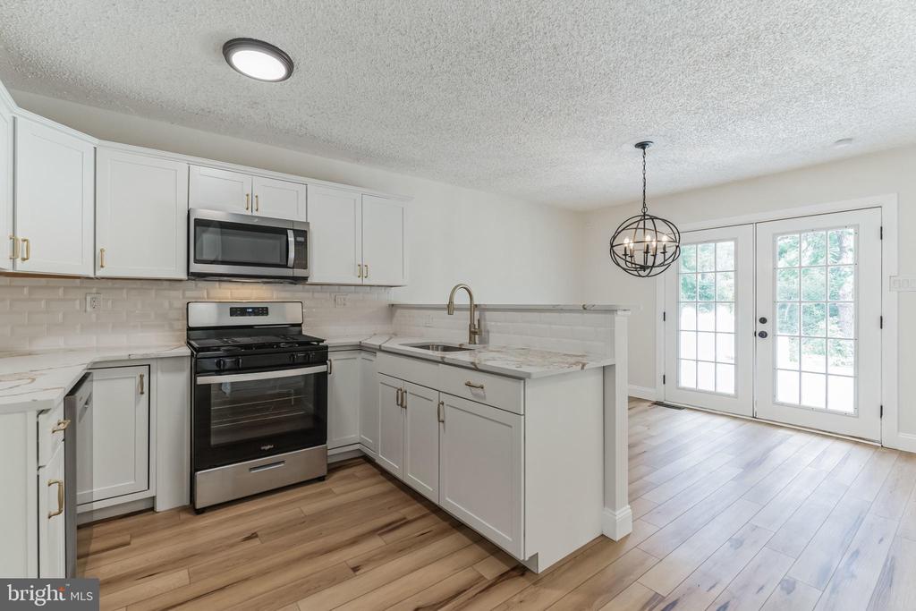 32 S RIVER DRIVE
