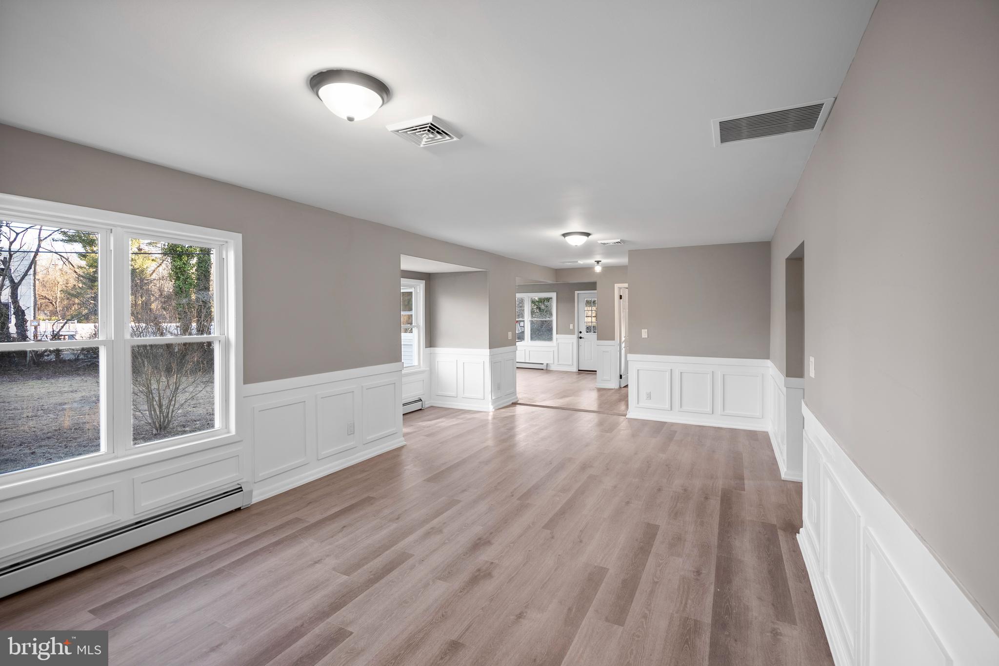 4707 White Horse
