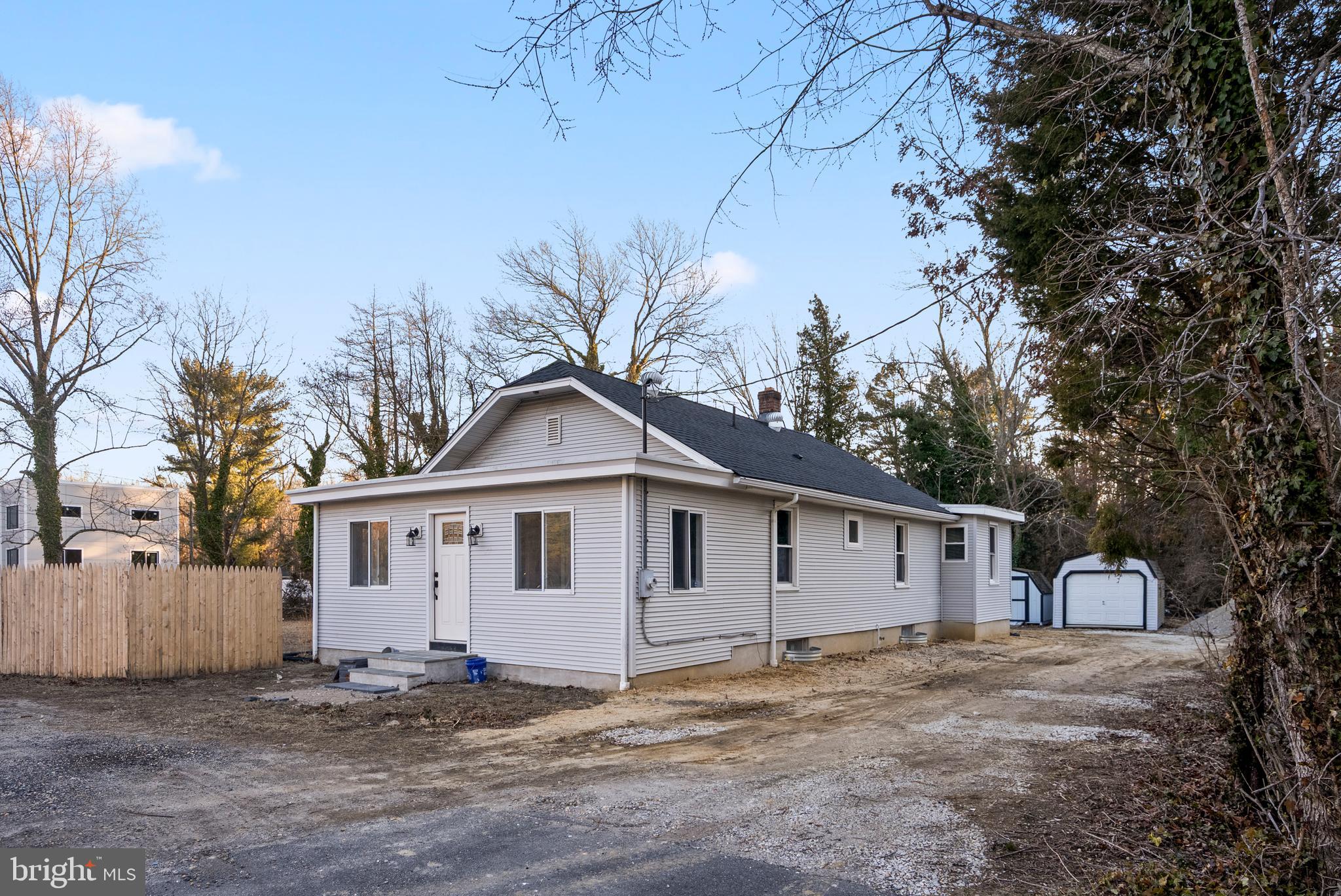 4707 White Horse