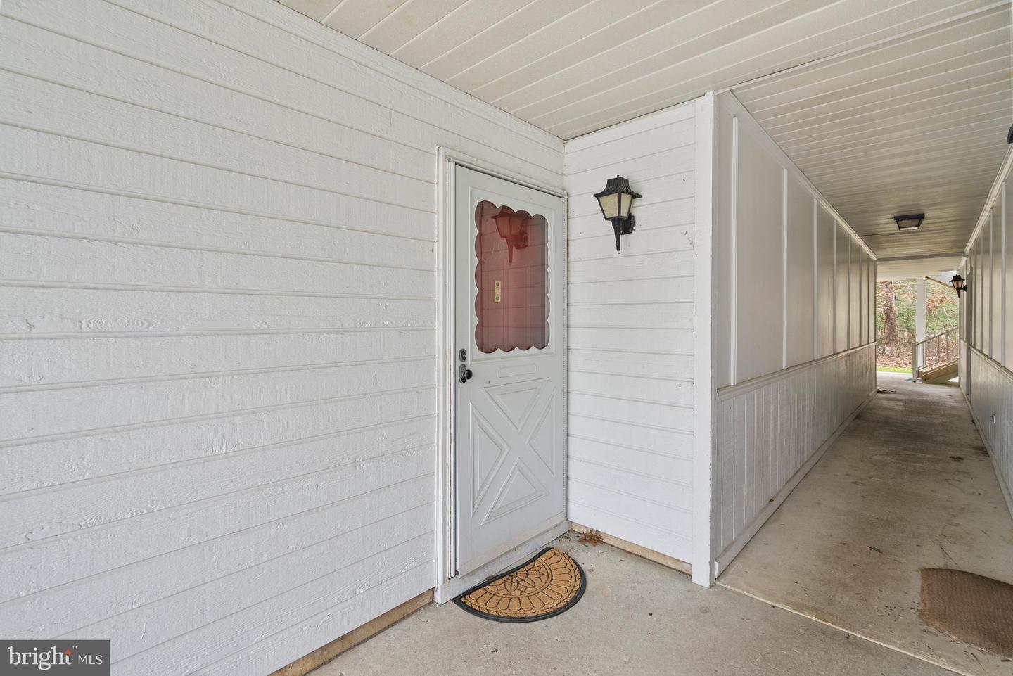 19 Iroquois Dr