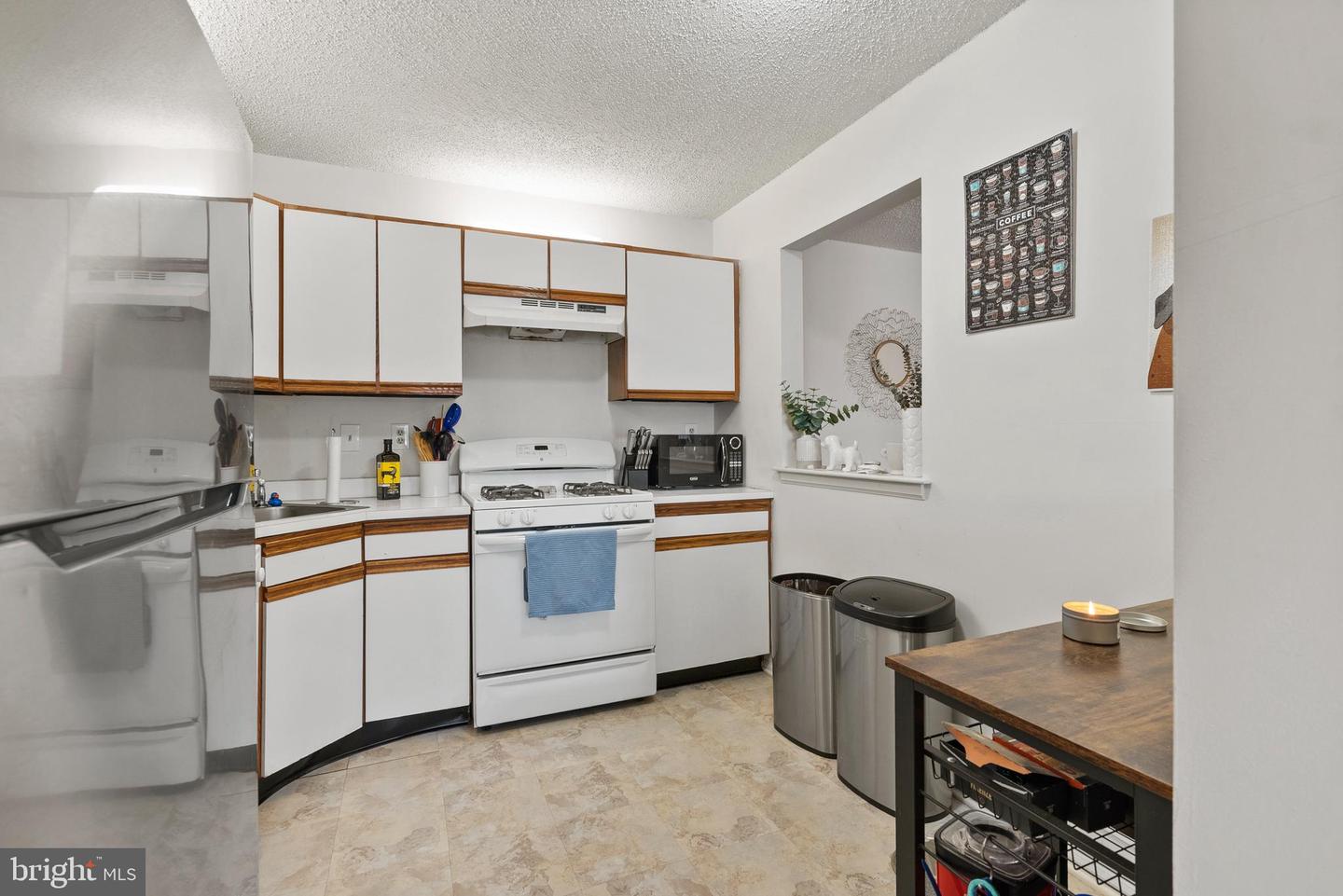 19 Iroquois Dr