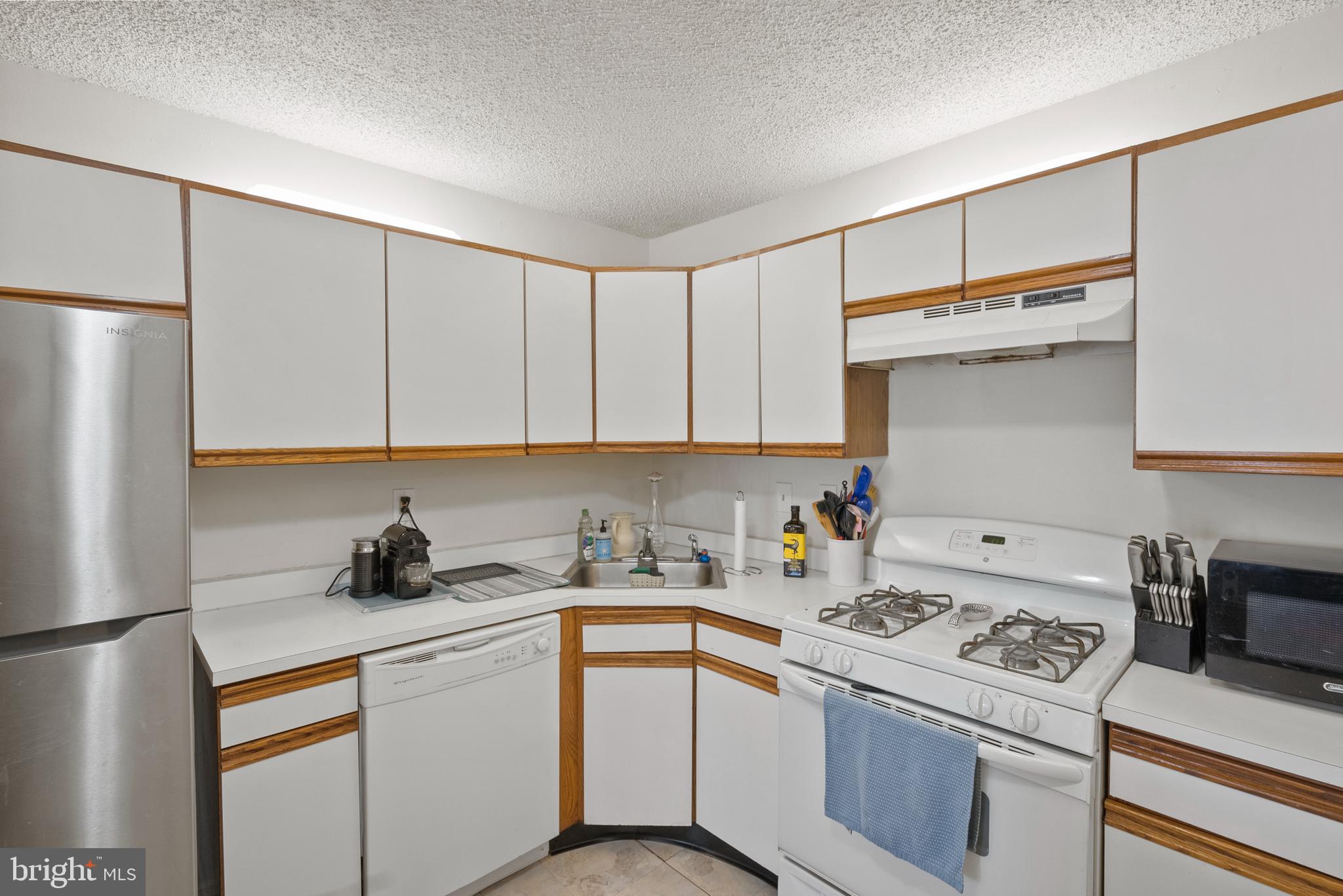 19 Iroquois Dr