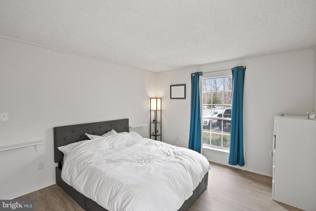 19 Iroquois Dr
