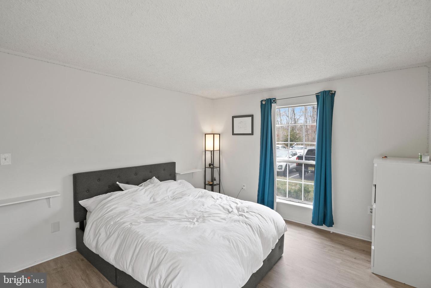 19 Iroquois Dr