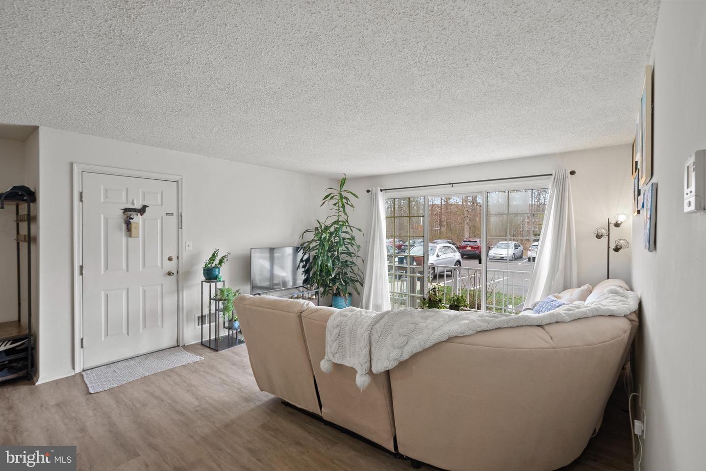 19 Iroquois Dr