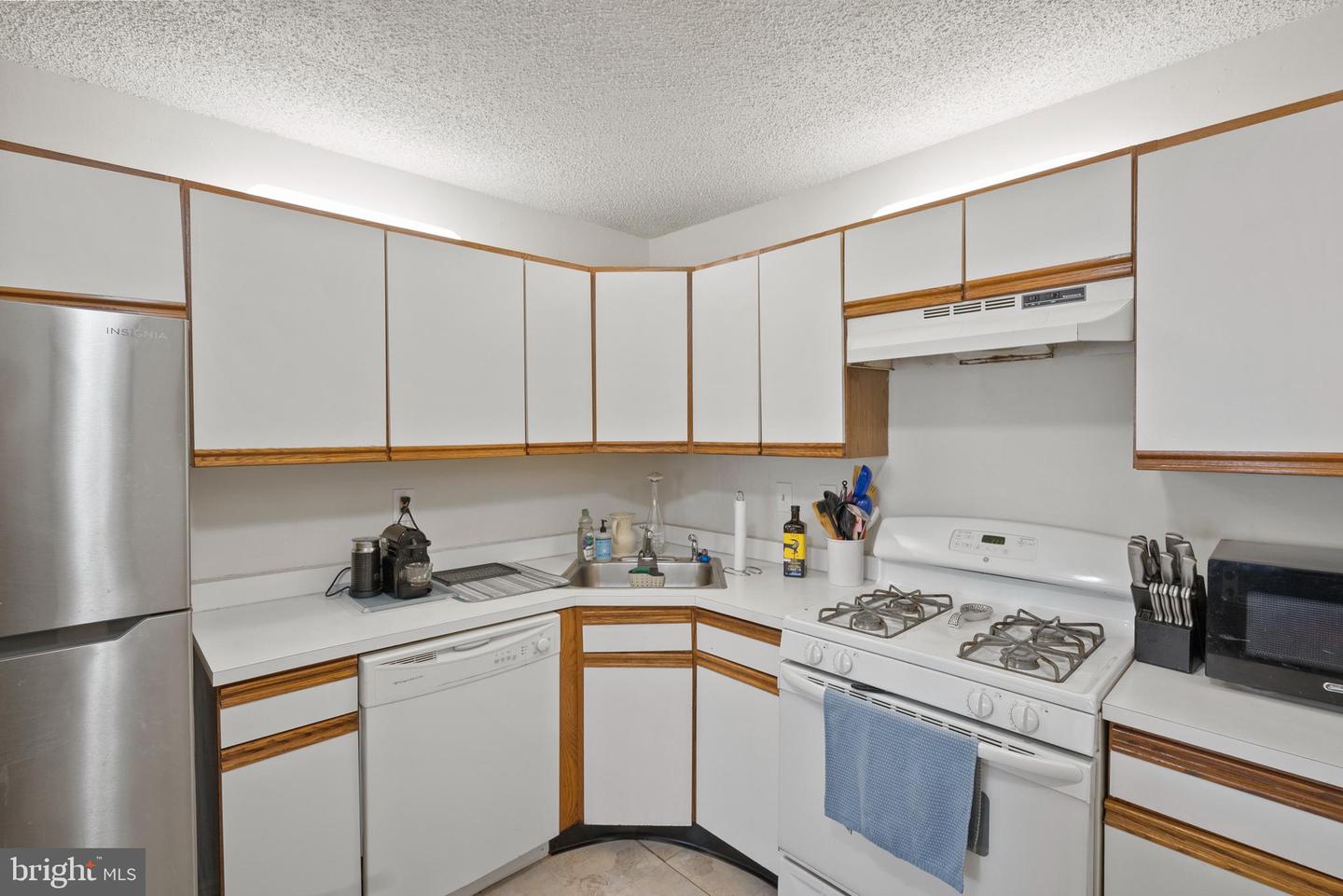 19 Iroquois Dr