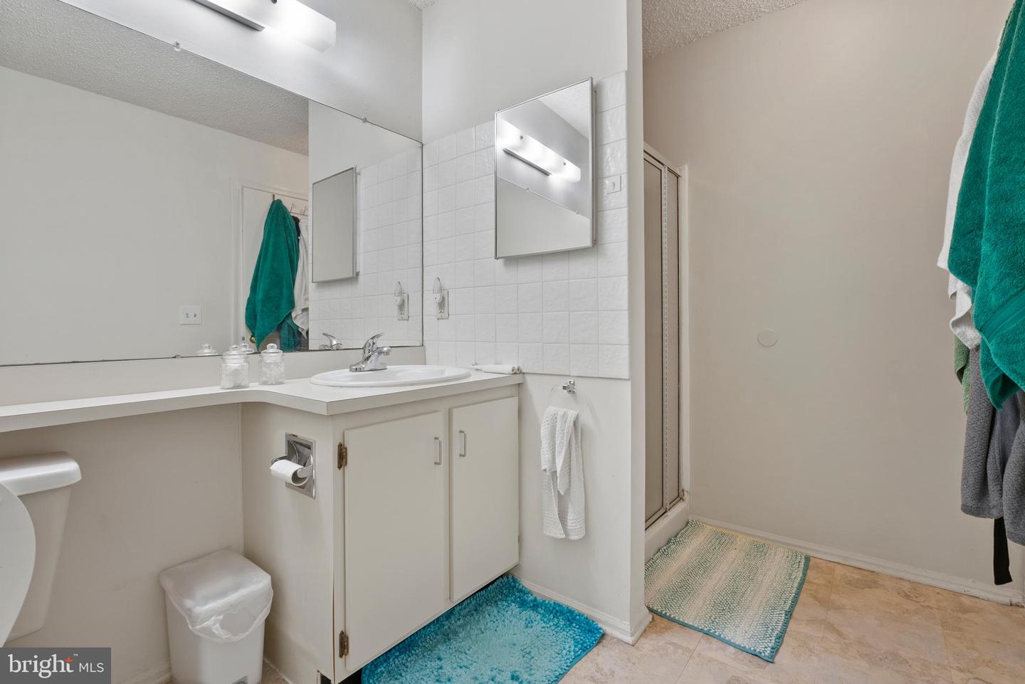 19 Iroquois Dr