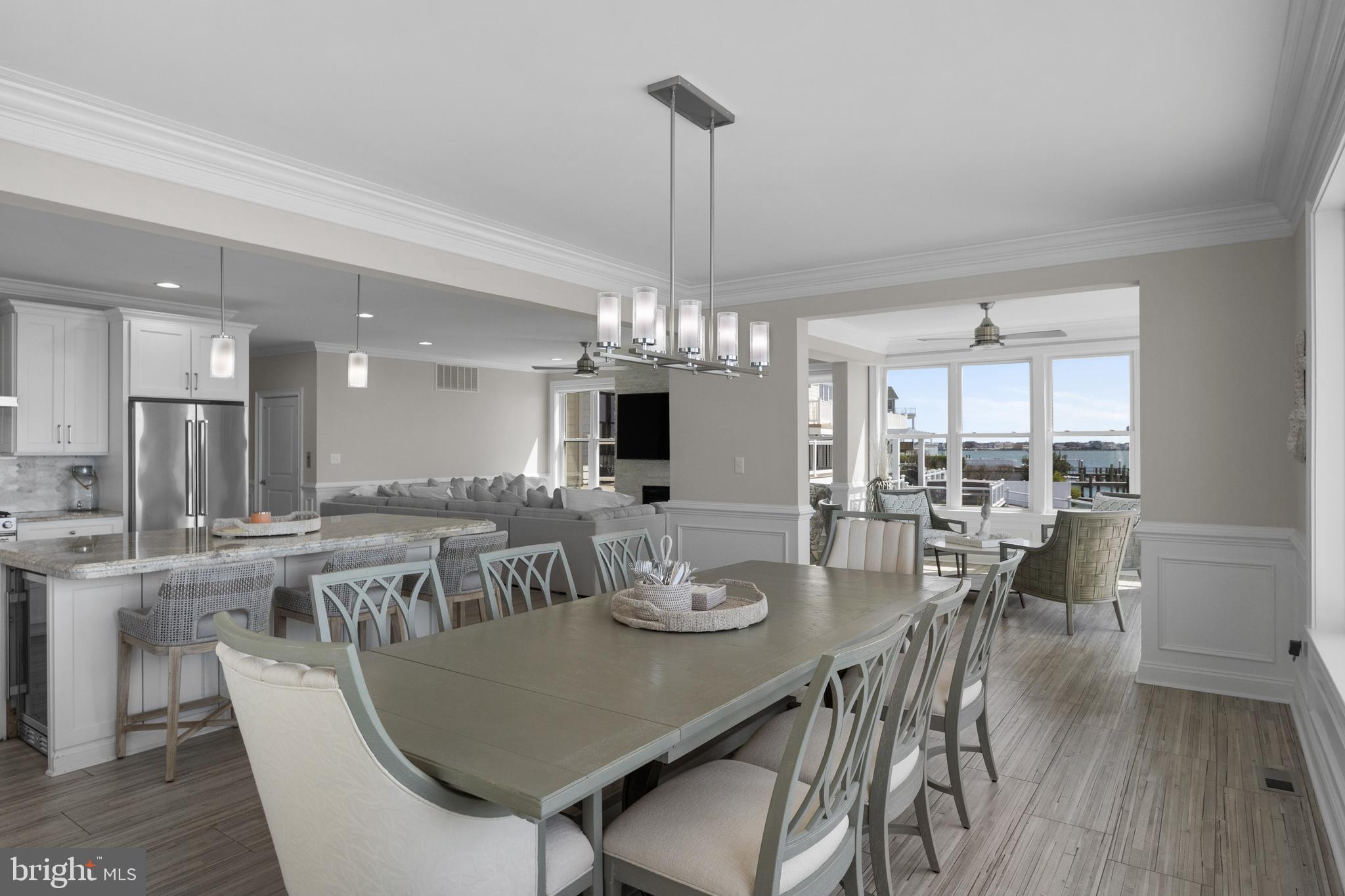 728 W Shore Dr
