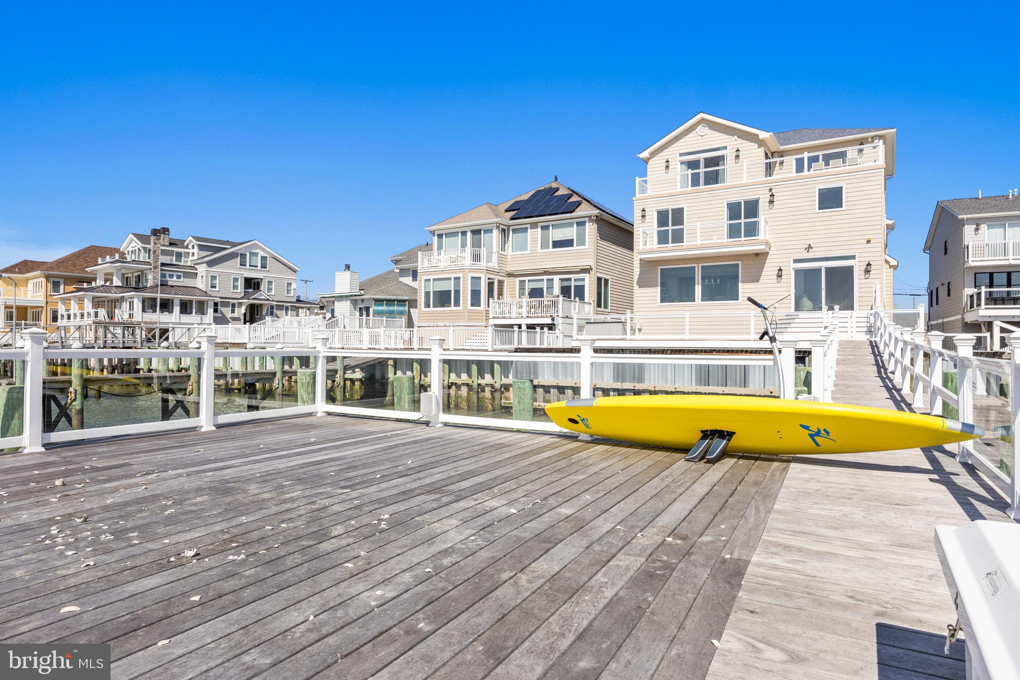728 W Shore Dr