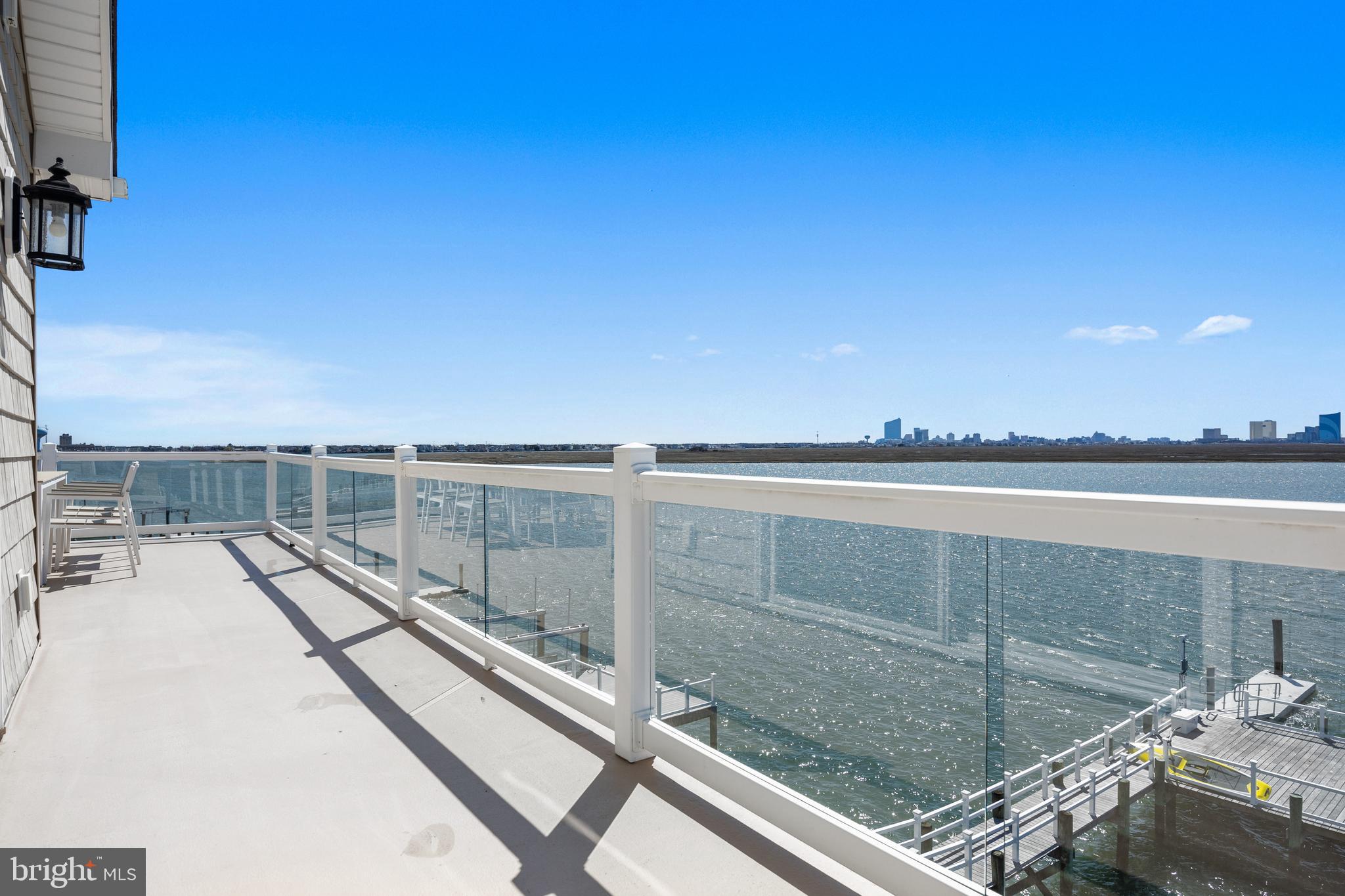 728 W Shore Dr