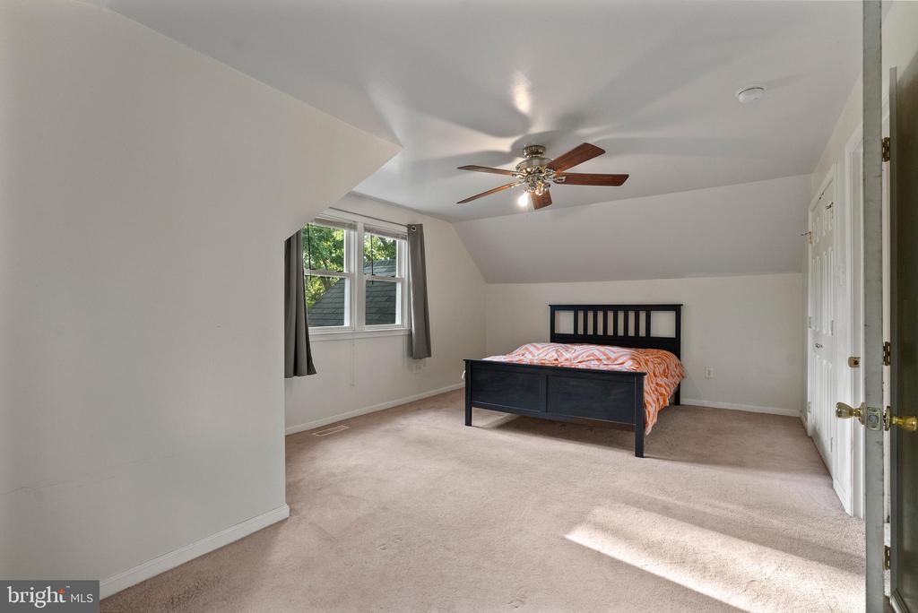 251 Wheat Rd