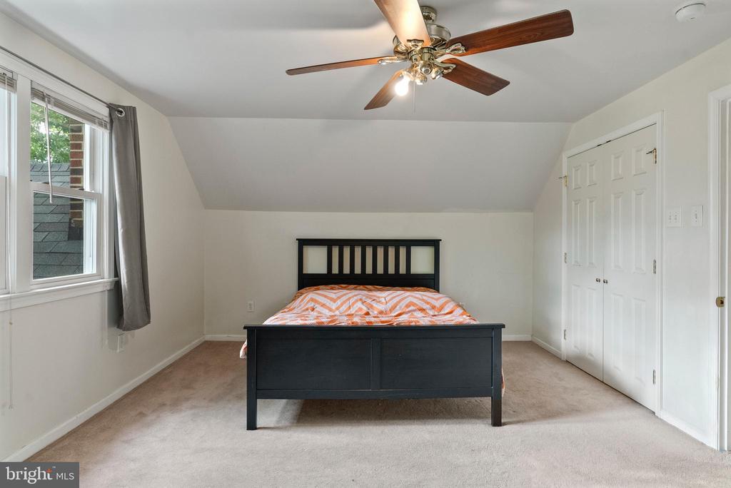 251 Wheat Rd