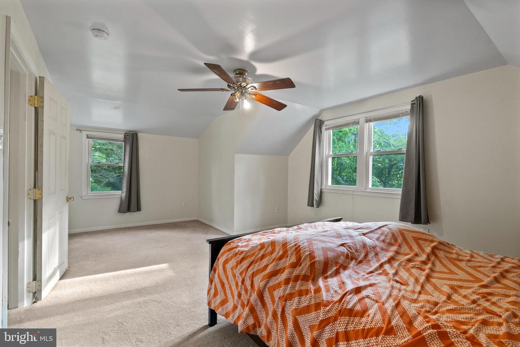 251 Wheat Rd