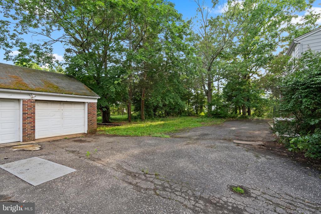 251 Wheat Rd