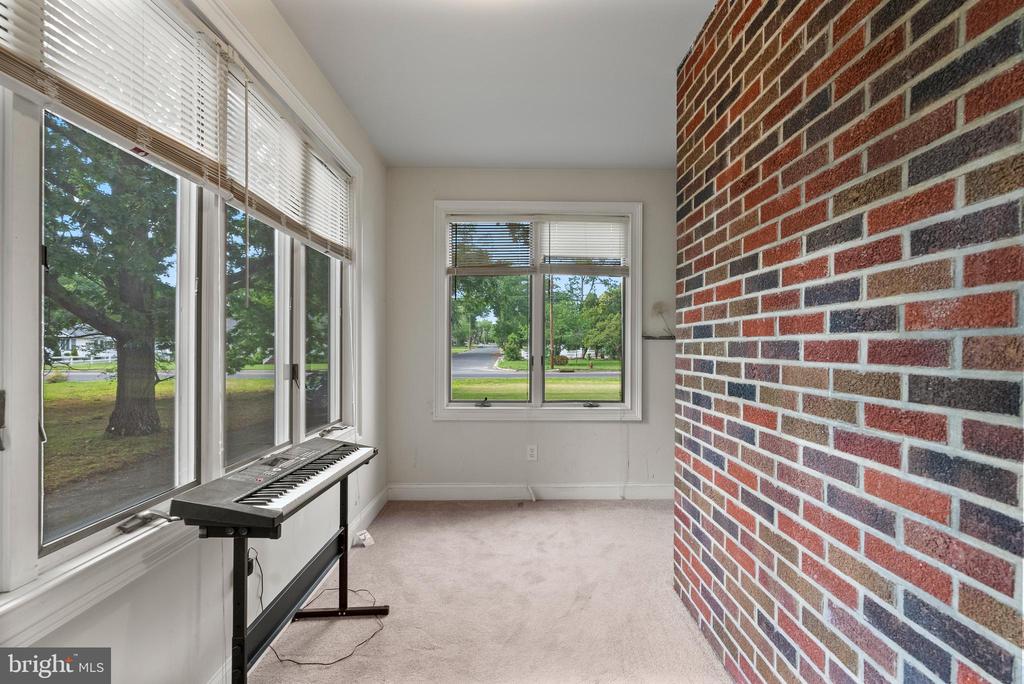251 Wheat Rd