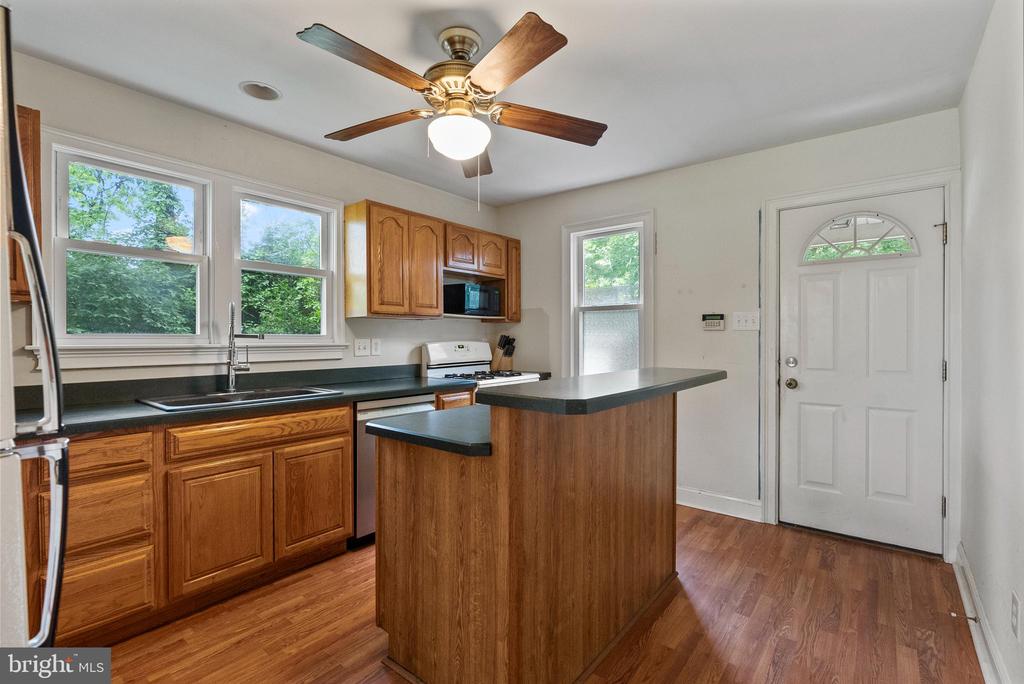 251 Wheat Rd