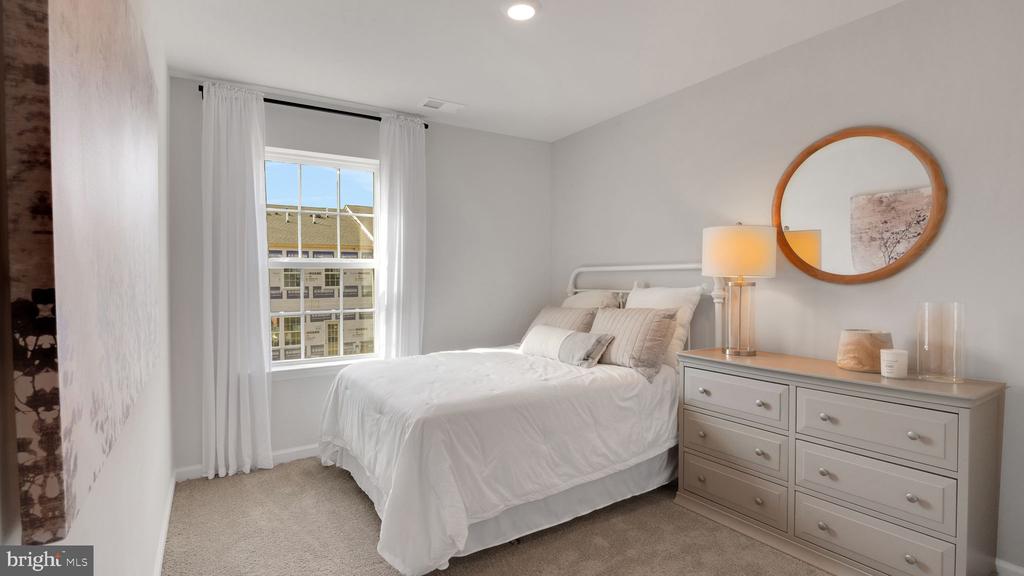226 HERMOSA DRIVE