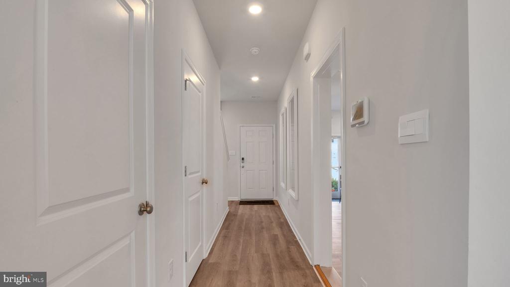 226 HERMOSA DRIVE