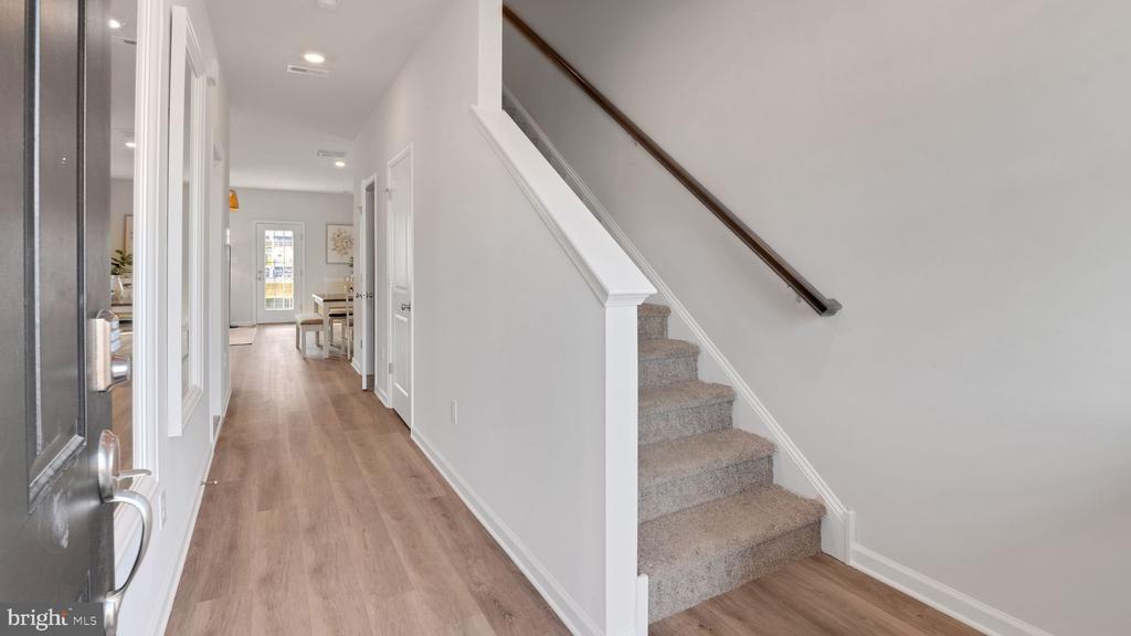 226 HERMOSA DRIVE