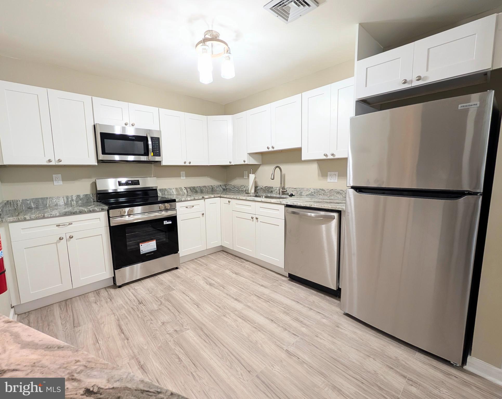 532 SUNRISE AVENUE, HARBOUR VIEW D