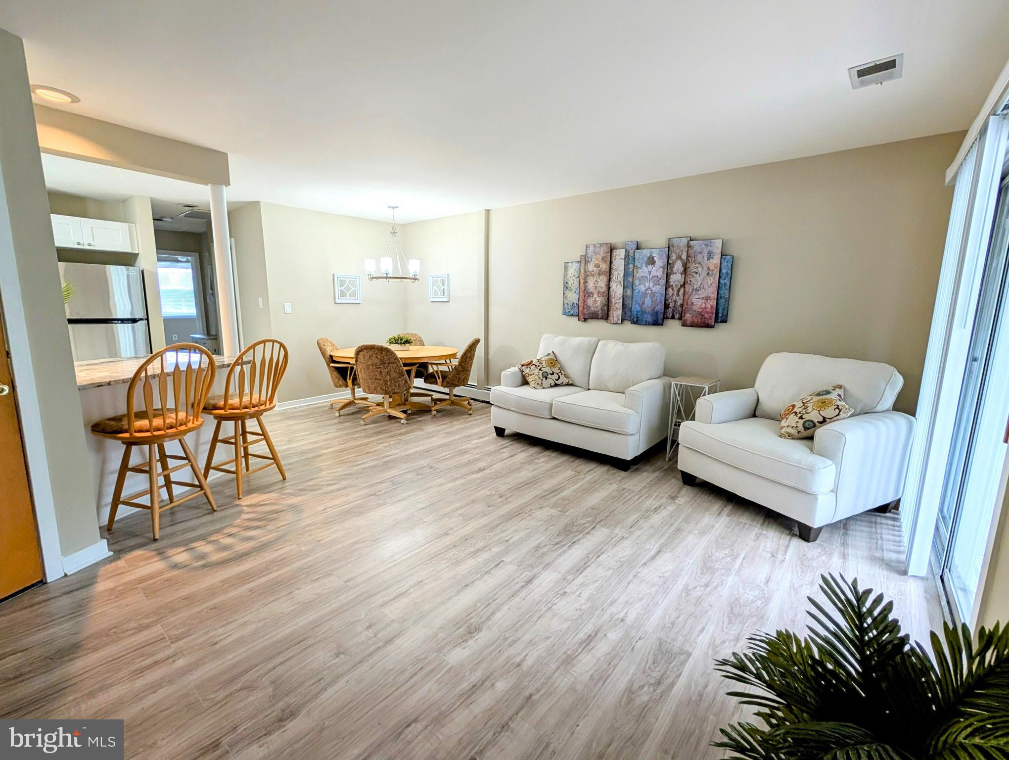 532 SUNRISE AVENUE, HARBOUR VIEW D