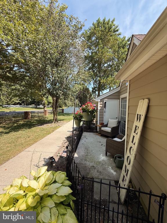 550 CENTRAL AVE Unit: D16