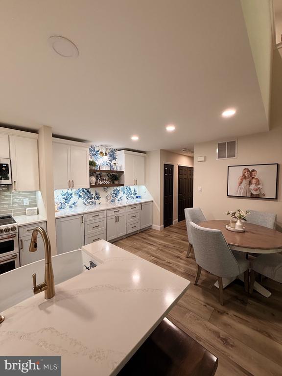 550 CENTRAL AVE Unit: D16