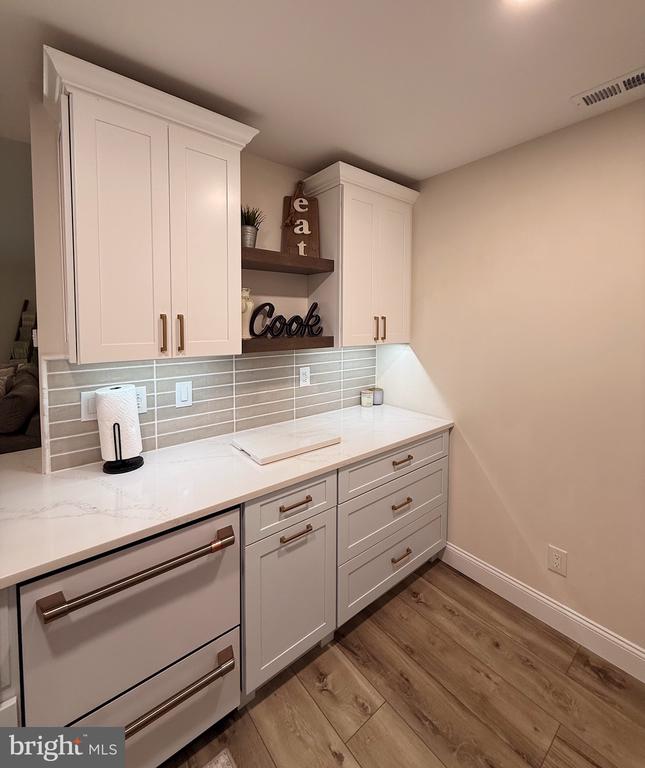 550 CENTRAL AVE Unit: D16