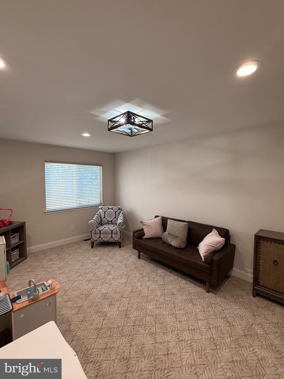 550 CENTRAL AVE Unit: D16
