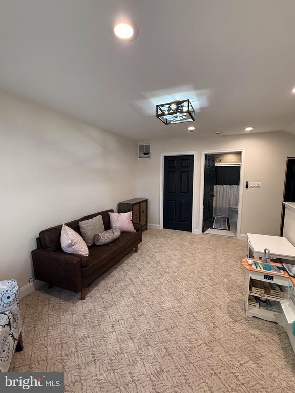 550 CENTRAL AVE Unit: D16