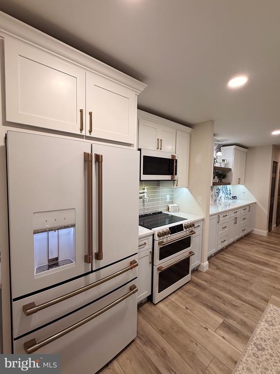550 CENTRAL AVE Unit: D16