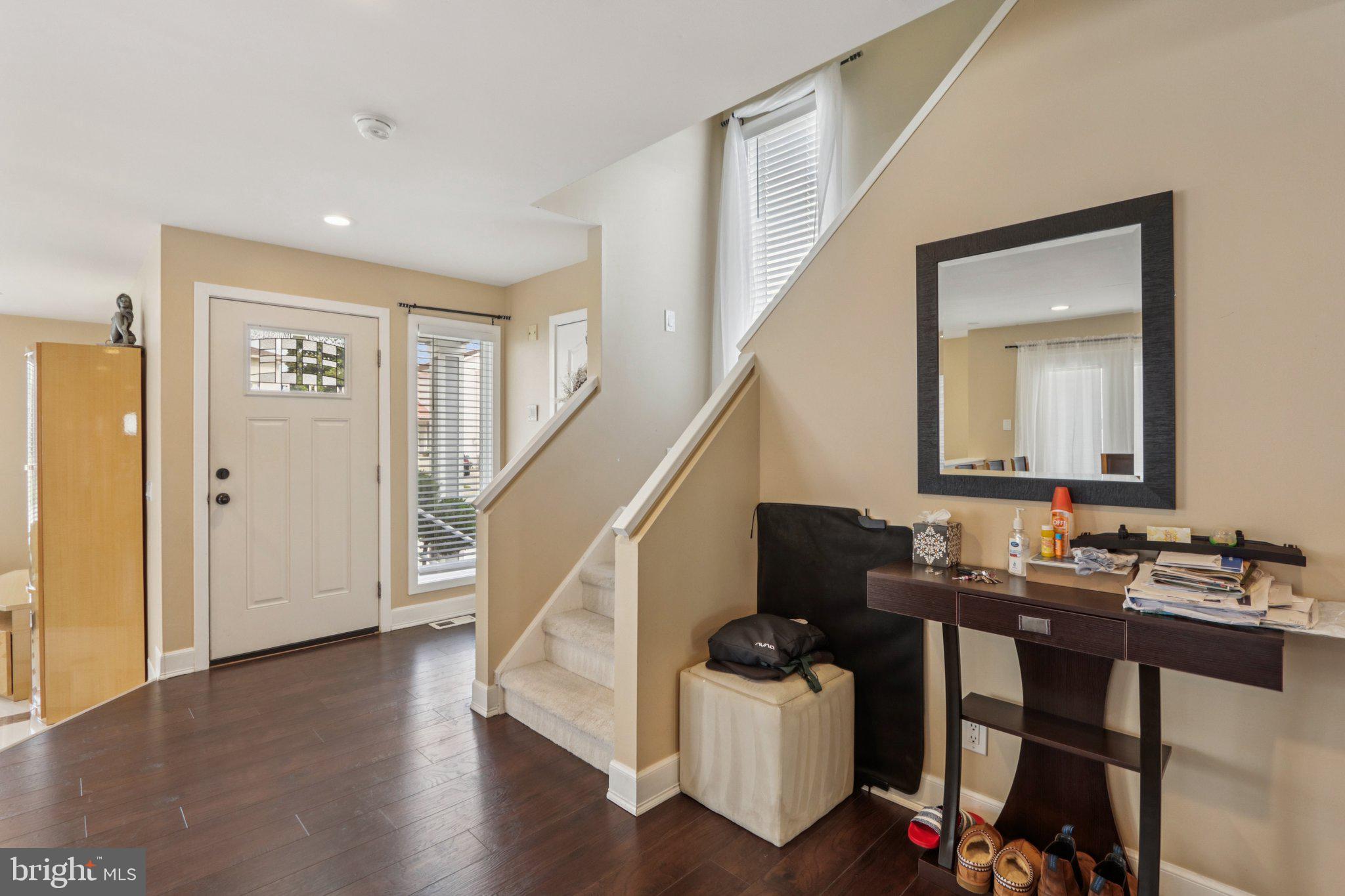 8 SEASIDE COURT