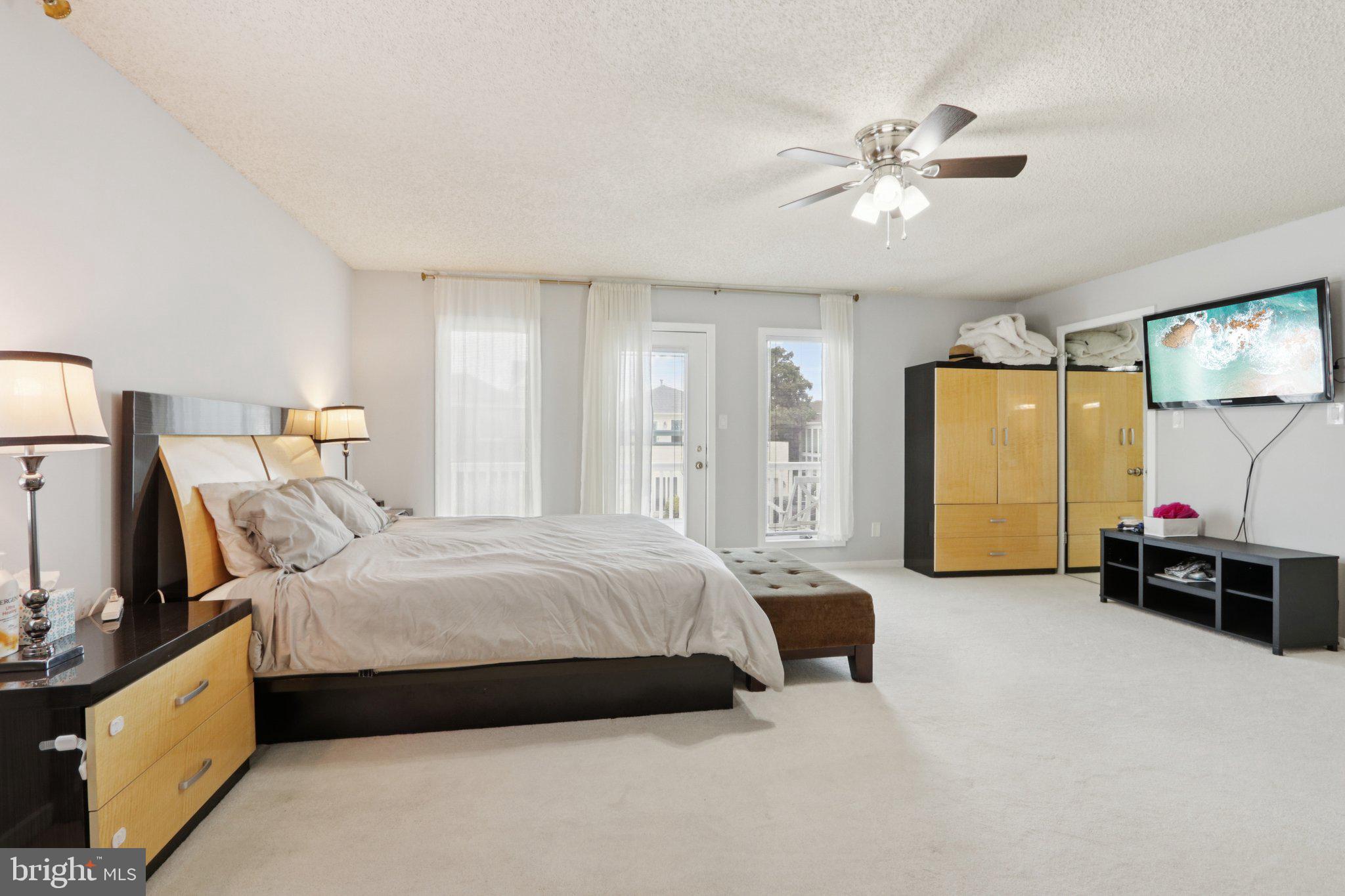8 SEASIDE COURT