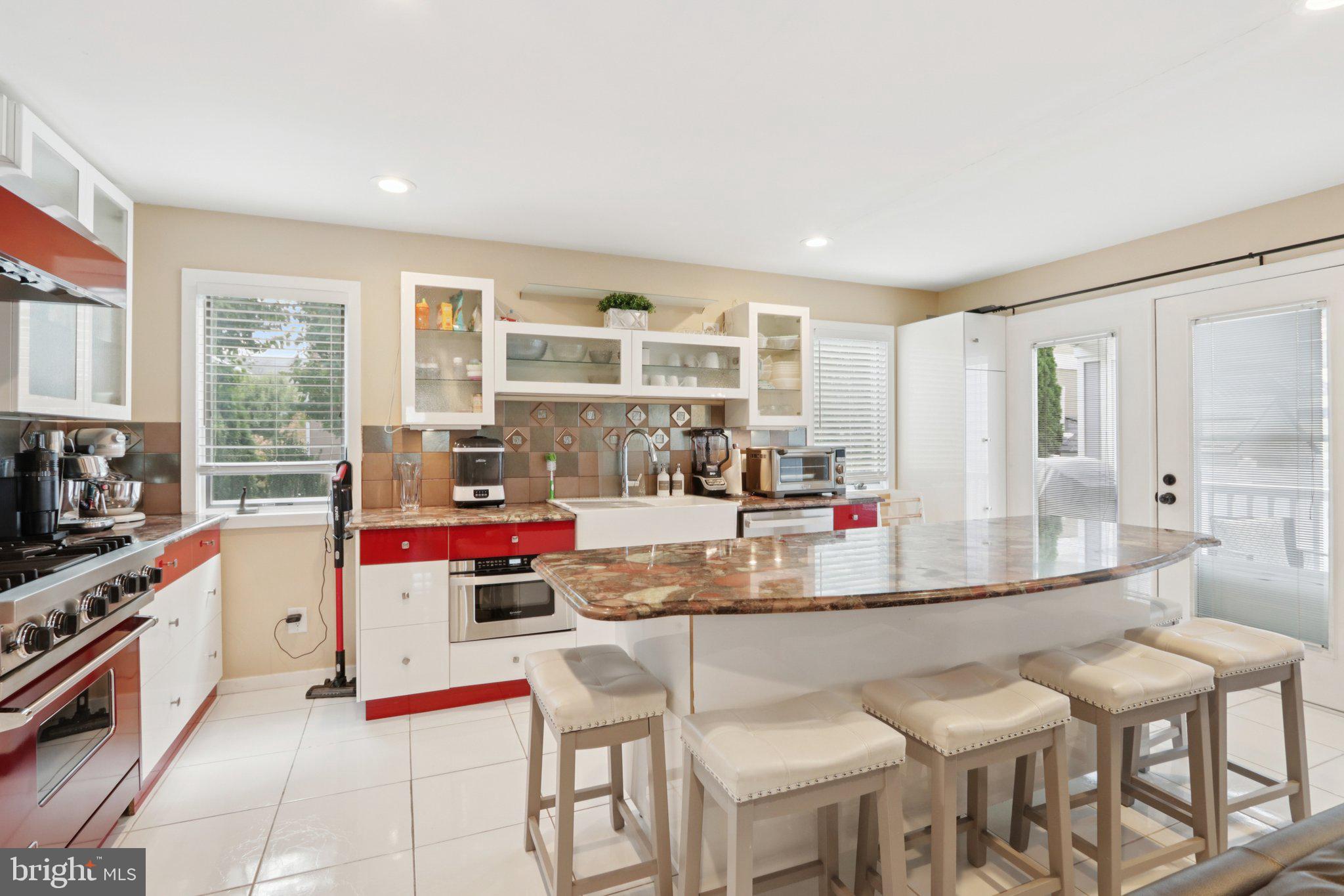 8 SEASIDE COURT