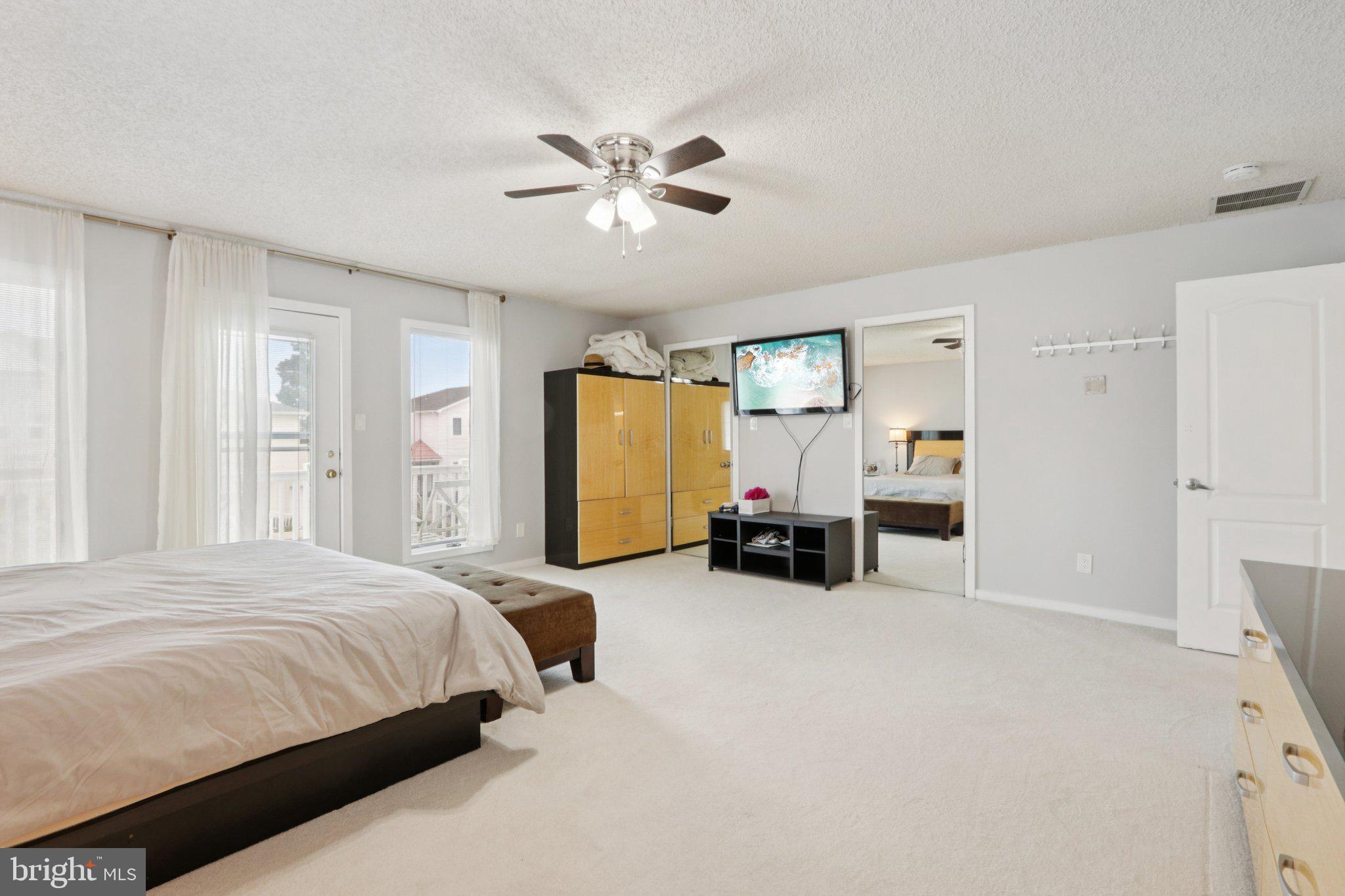 8 SEASIDE COURT