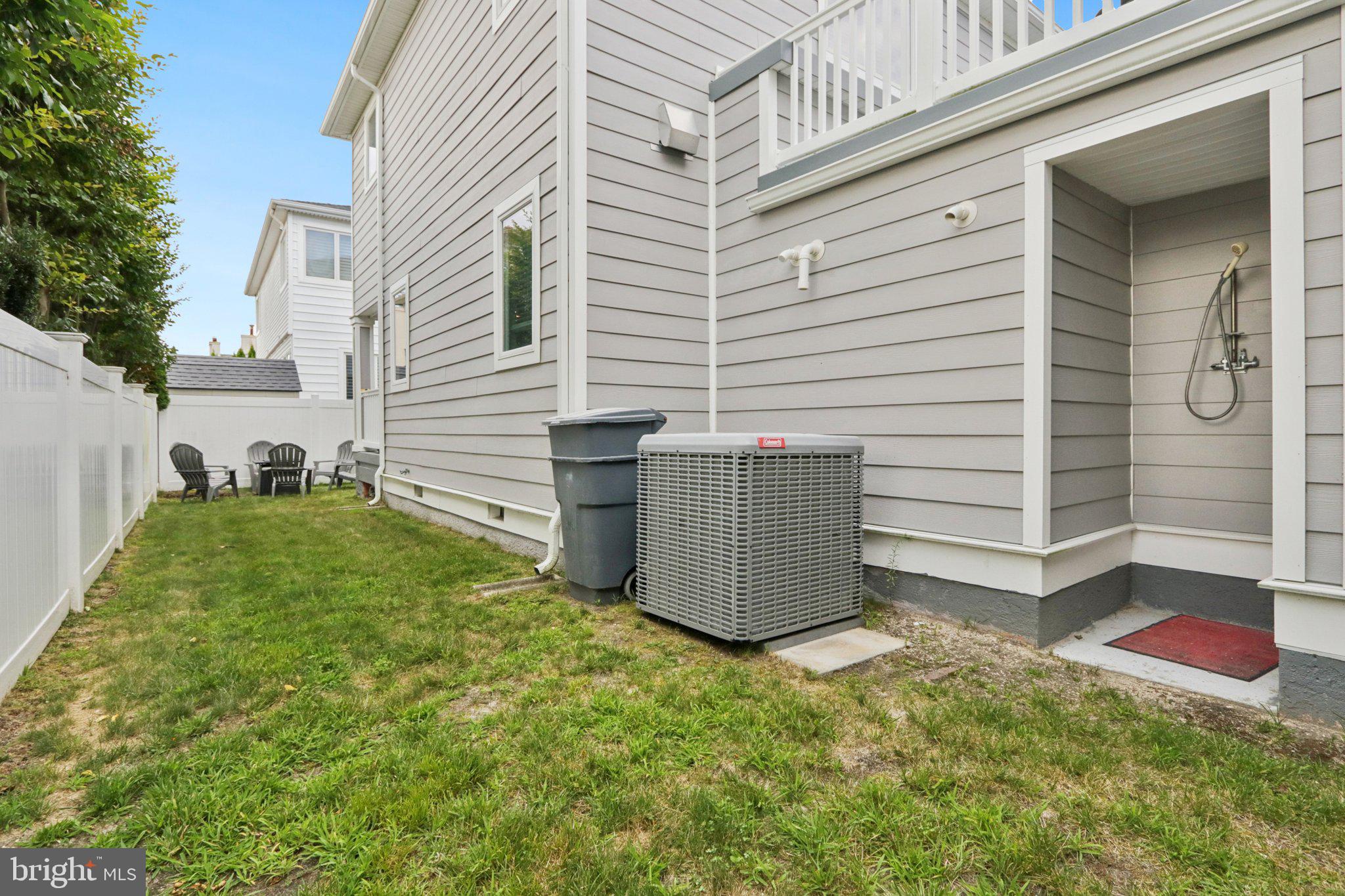 8 SEASIDE COURT