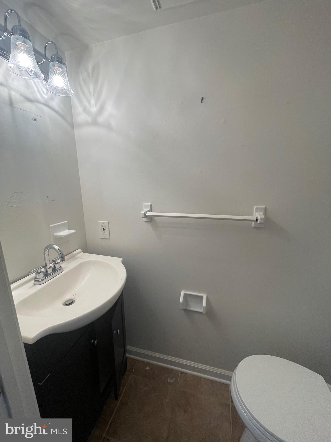 2123 RHODODENDRON COURT