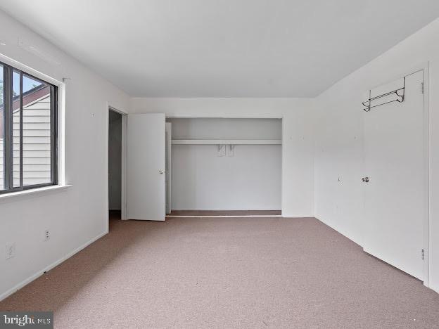 2123 RHODODENDRON COURT