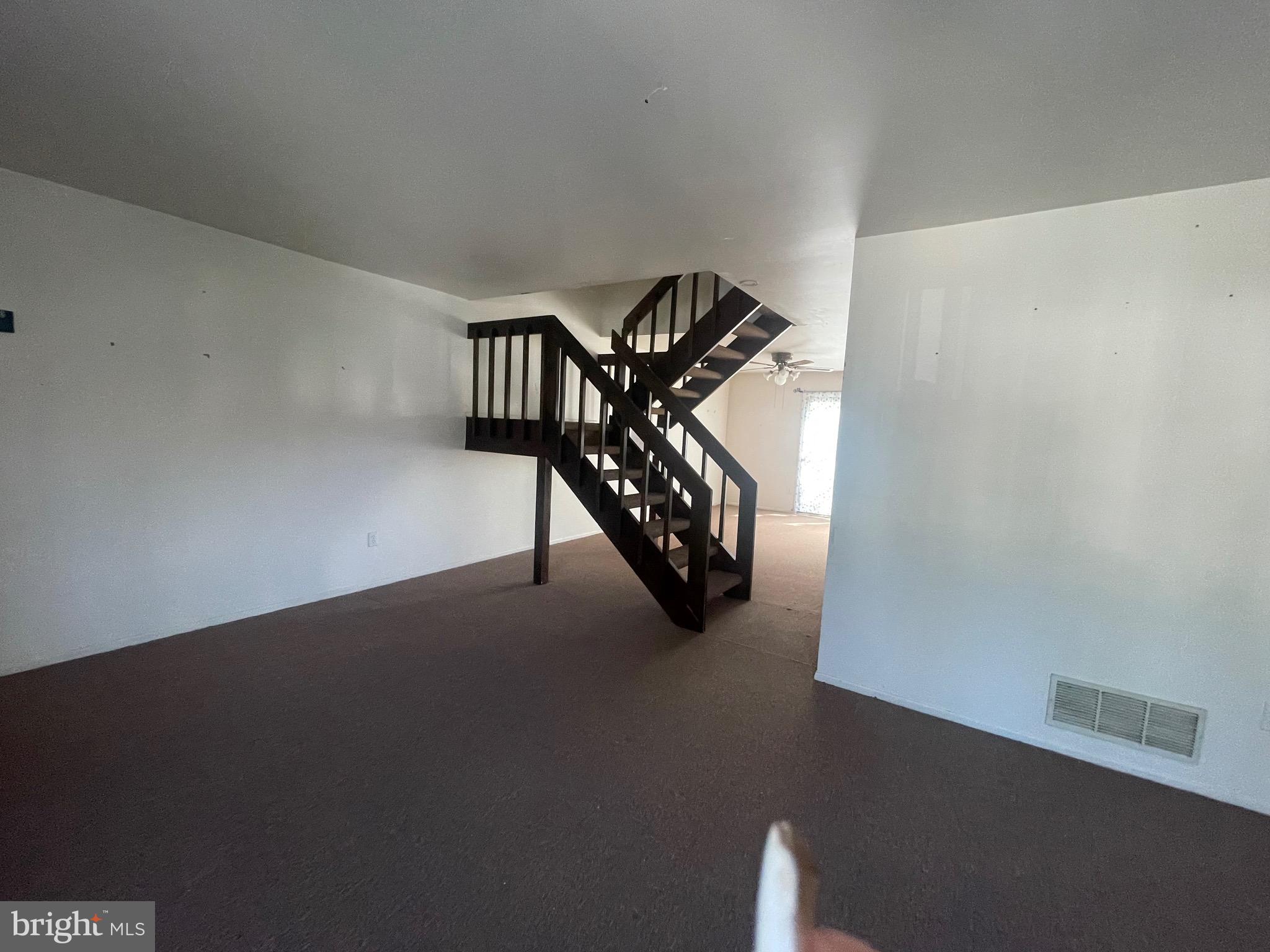 2123 RHODODENDRON COURT