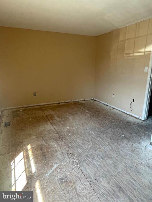 3045 IVY BUSH COURT