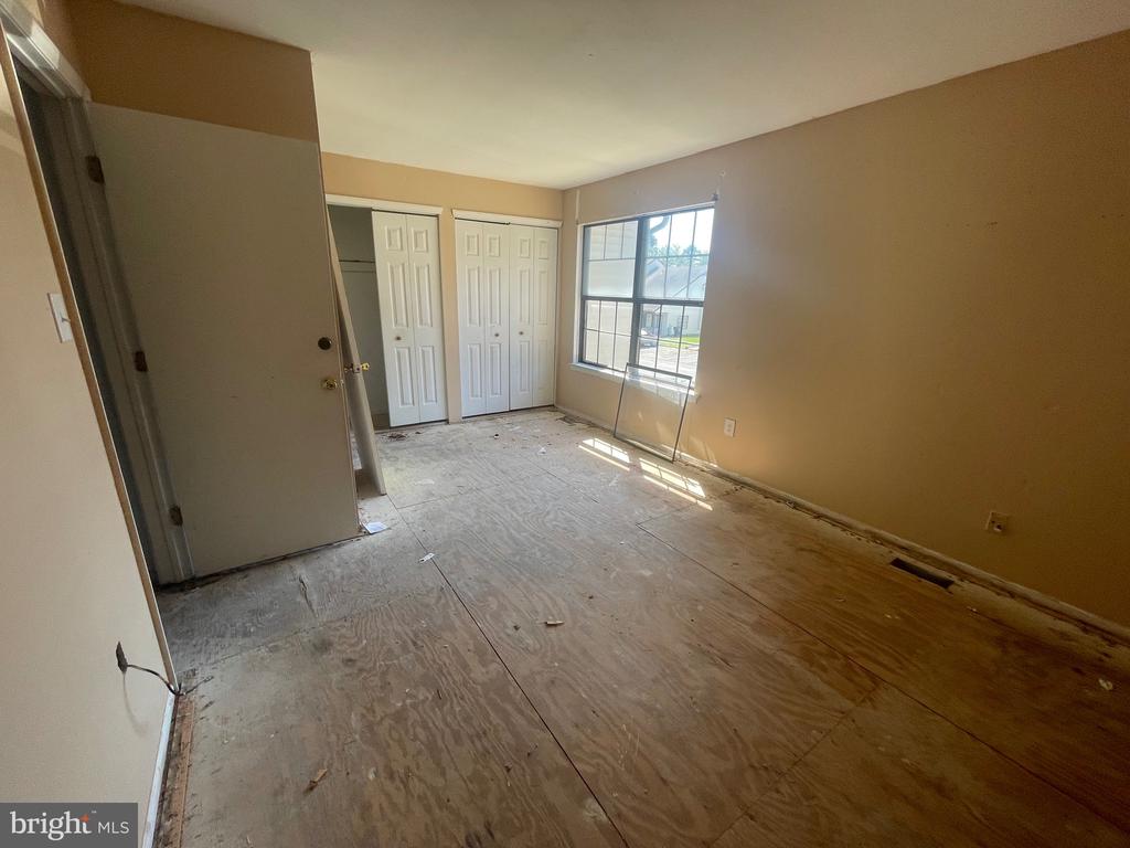 3045 IVY BUSH COURT